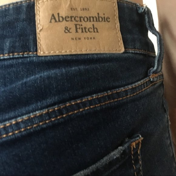 Abercrombie and Fitch Dark Wash Low Waisted Skinny Jeans Size 2 - Picture 4 of 8